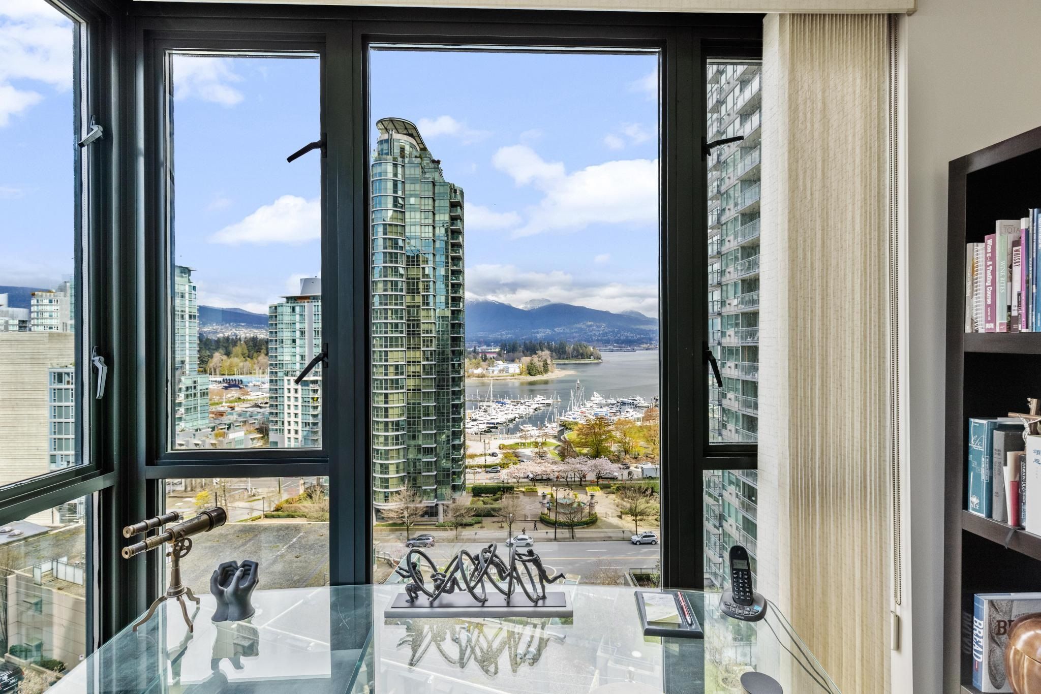 Main Photo: 1005 1331 W GEORGIA Street in Vancouver: Coal Harbour Condo for sale in "The Pointe" (Vancouver West)  : MLS®# R2831938