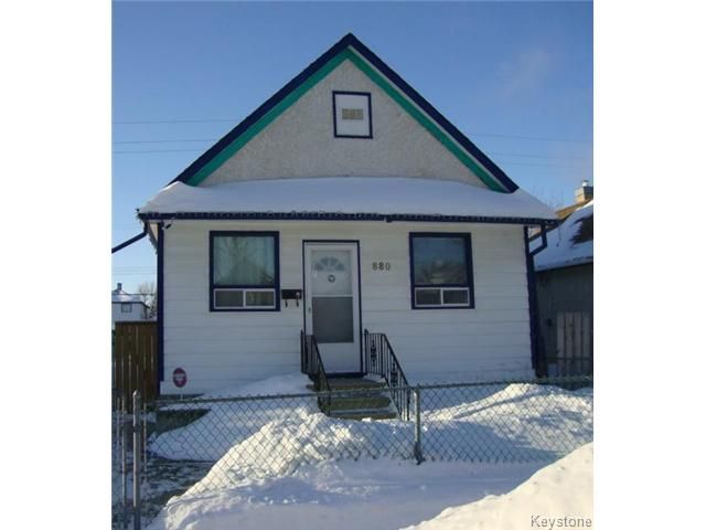 Main Photo: 880 REDWOOD Avenue in WINNIPEG: North End Residential for sale (North West Winnipeg)  : MLS®# 1402237