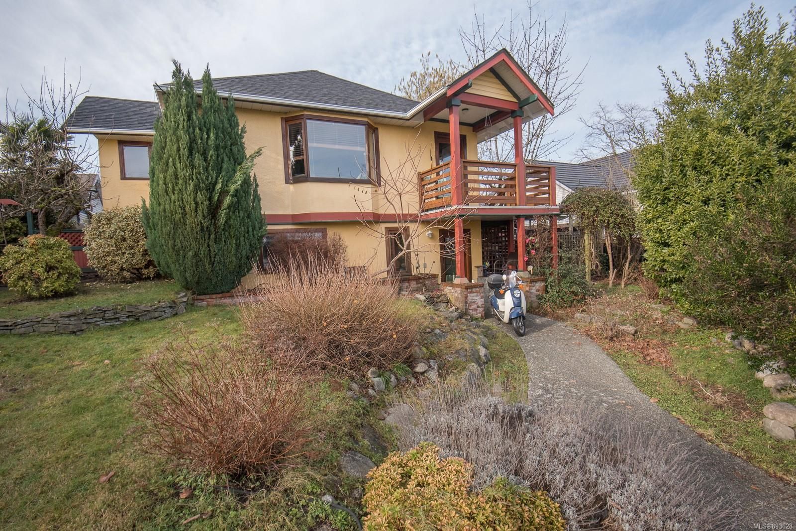 Main Photo: 9870 Willow St in Chemainus: Du Chemainus House for sale (Duncan)  : MLS®# 893628