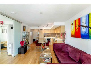 Photo 2: # 801 565 SMITHE ST in Vancouver: Downtown VW Condo for sale (Vancouver West)  : MLS®# V1076354
