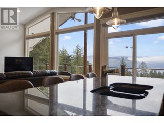 Photo 9: 561 Moody Crescent Okanagan North: Okanagan Shuswap Real Estate Listing: MLS®# 10305600