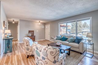 Photo 3: 227 Parkwood Place SE in Calgary: Parkland Detached for sale : MLS®# A1182044