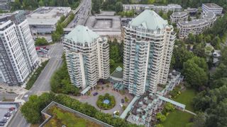 Photo 1: 7E 328 TAYLOR Way in West Vancouver: Park Royal Condo for sale in "WestRoyal" : MLS®# R2781542