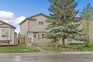 Photo 2: 124 Martindale Boulevard NE in Calgary: Martindale Detached for sale : MLS®# A2133601