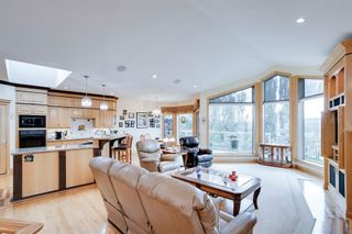 Photo 11: 39 Discovery Drive SW in Calgary: Discovery Ridge Detached for sale : MLS®# A2000155