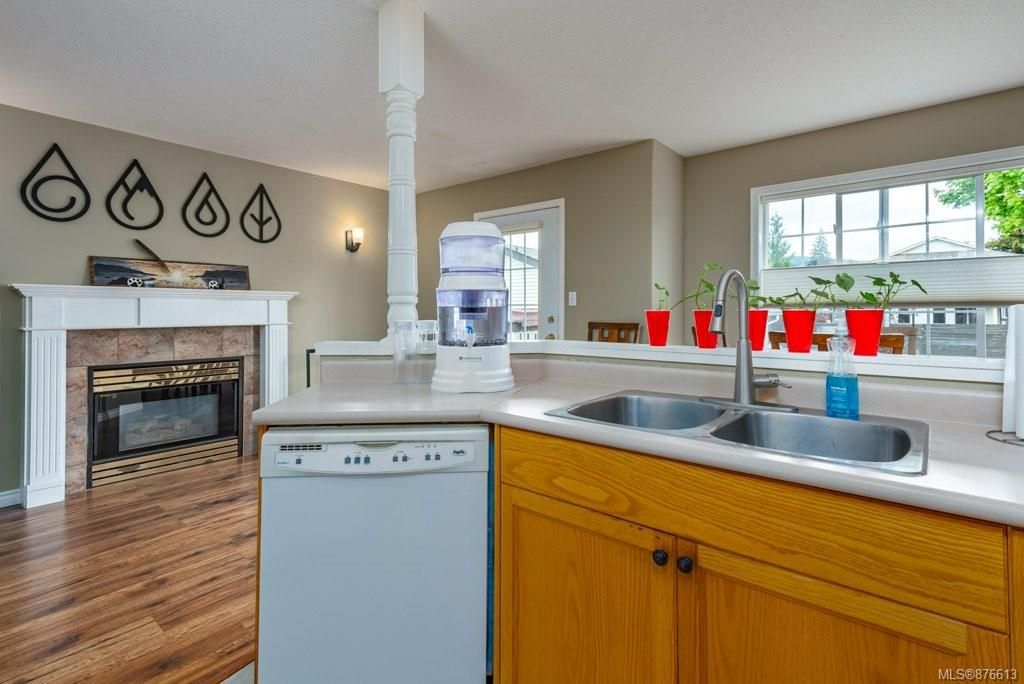 Photo 16: Photos: 3299 Tenth St in Cumberland: CV Cumberland House for sale (Comox Valley)  : MLS®# 876613