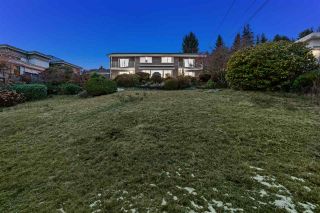 Photo 3: 1098 HILLSIDE Road in West Vancouver: British Properties House for sale : MLS®# R2647192
