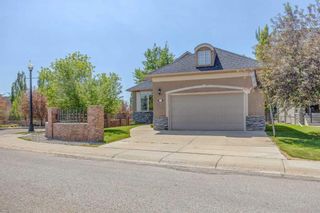 Photo 3: 257 Discovery Ridge Way SW in Calgary: Discovery Ridge Detached for sale : MLS®# A2116003