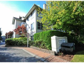 Photo 1: 312 15272 20TH Avenue in Surrey: King George Corridor Condo for sale in "Windsor Court" (South Surrey White Rock)  : MLS®# F1424168