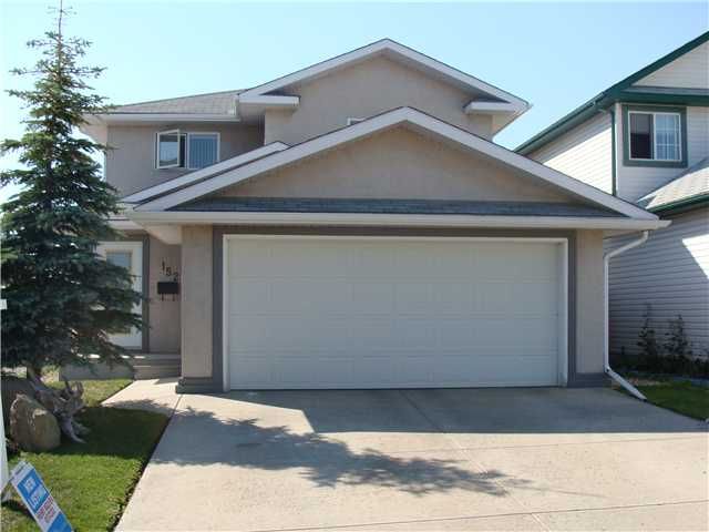 Main Photo: 152 APPLEMONT Close SE in CALGARY: Applewood Residential Detached Single Family for sale (Calgary)  : MLS®# C3453310