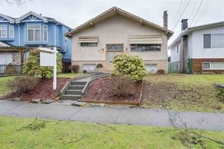 Photo 1: 2771 E 45TH Avenue in Vancouver: Killarney VE House for sale (Vancouver East)  : MLS®# R2235829