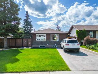 Photo 1: 2439 41 Street SE in Calgary: Forest Lawn Detached for sale : MLS®# A2061901