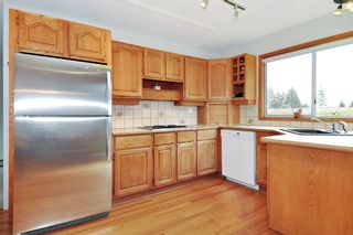 Photo 6: 374 BALFOUR Drive in Coquitlam: Coquitlam East House for sale : MLS®# R2357437