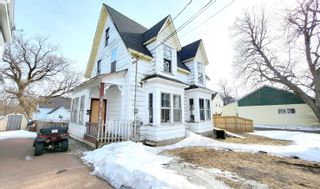Photo 1: 1 Belmont Street in Amherst: 101-Amherst, Brookdale, Warren Residential for sale (Northern Region)  : MLS®# 202203988