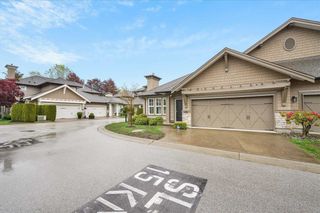 Photo 2: 19 19452 FRASER Way in Pitt Meadows: South Meadows Townhouse for sale in "SHORELINE" : MLS®# R2879944