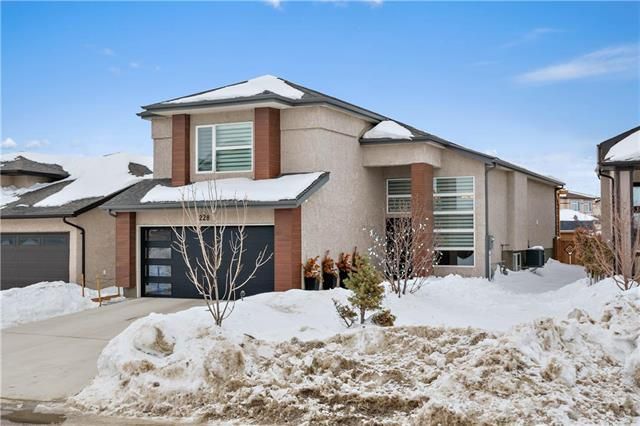 Main Photo: 228 Stan Bailie Drive in Winnipeg: South Pointe Residential for sale (1R)  : MLS®# 1904414