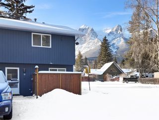 Photo 1: 9 1530 7th Avenue: Canmore Row/Townhouse for sale : MLS®# A1183137
