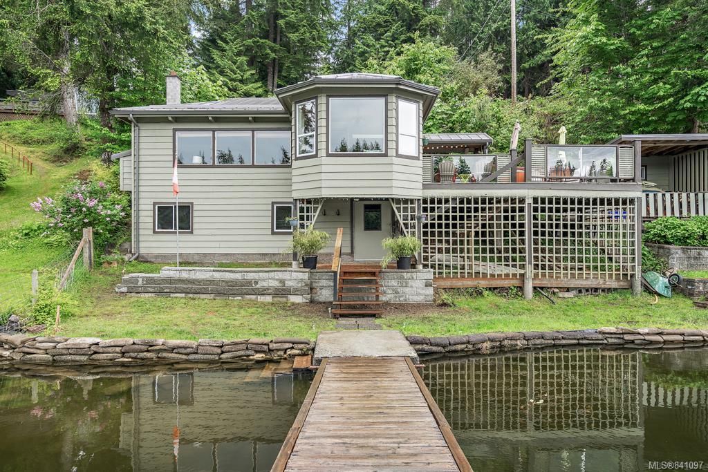 Main Photo: 2349 Kews Rd in Shawnigan Lake: ML Shawnigan House for sale (Malahat & Area)  : MLS®# 841097