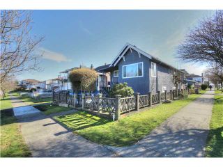 Photo 2: 3102 E 4TH Avenue in Vancouver: Renfrew VE House for sale in "RENFREW" (Vancouver East)  : MLS®# V1106704