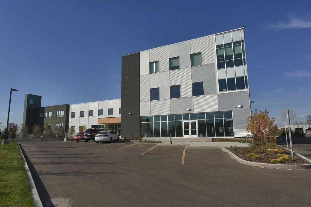 Main Photo: 1230 91 Street SW in Edmonton: Office for lease : MLS®# E1024252