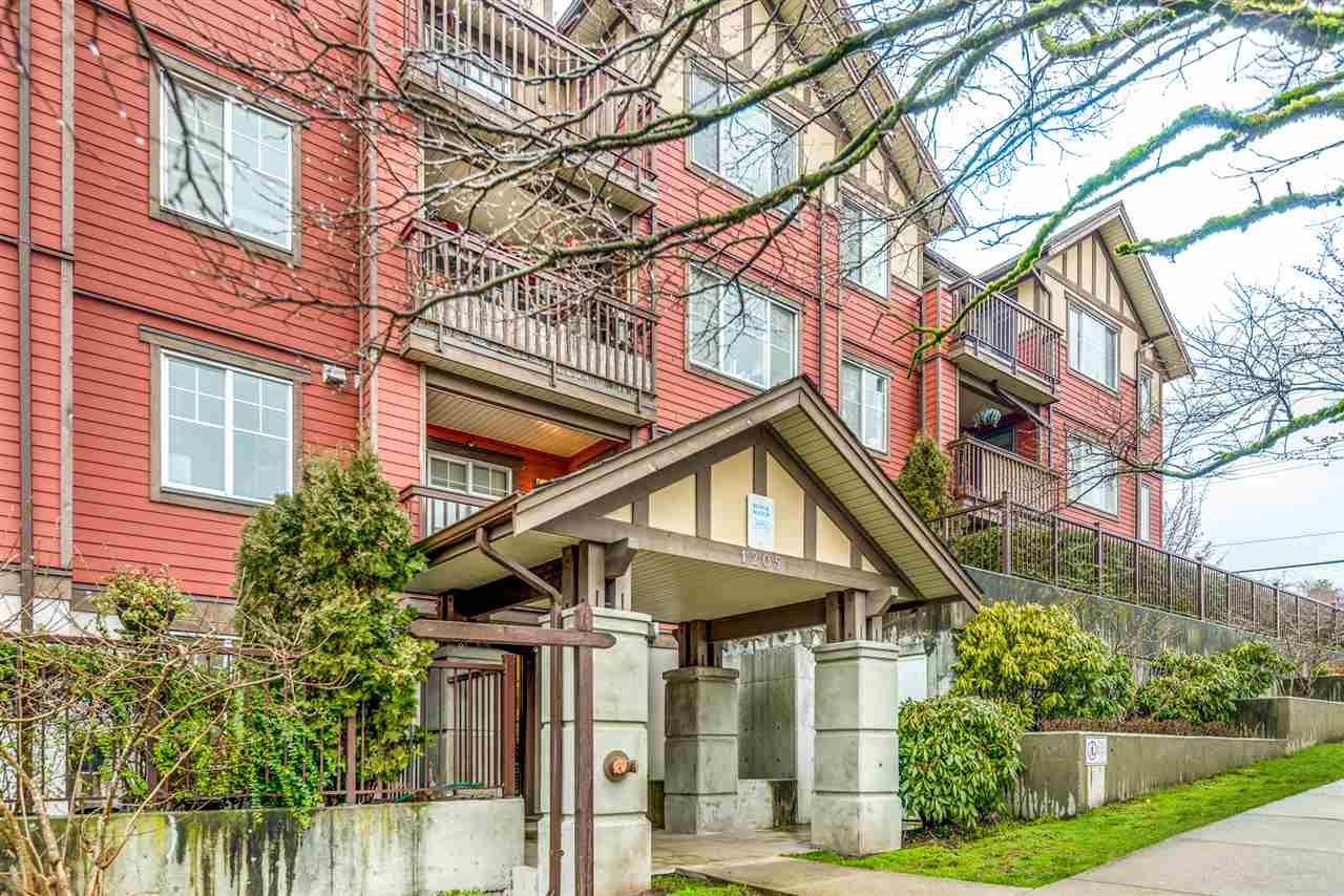 Main Photo: PH1 1205 FIFTH Avenue in New Westminster: Uptown NW Condo for sale in "River Vista" : MLS®# R2547169
