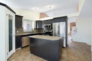 Photo 12: 44 Riverview Mews SE in Calgary: Riverbend Detached for sale : MLS®# A2001626