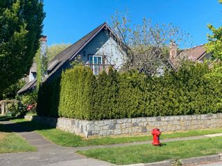 Photo 1: 5276 BALACLAVA Street in Vancouver: Kerrisdale House for sale (Vancouver West)  : MLS®# R2738670