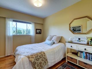 Photo 11: 1924 Sandover Cres in North Saanich: NS Dean Park House for sale : MLS®# 908210