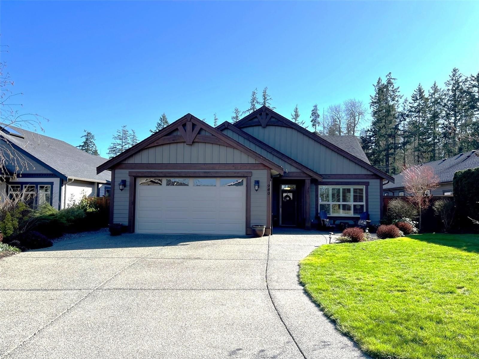 Main Photo: 940 Wally's Way in French Creek: PQ French Creek House for sale (Parksville/Qualicum)  : MLS®# 957136