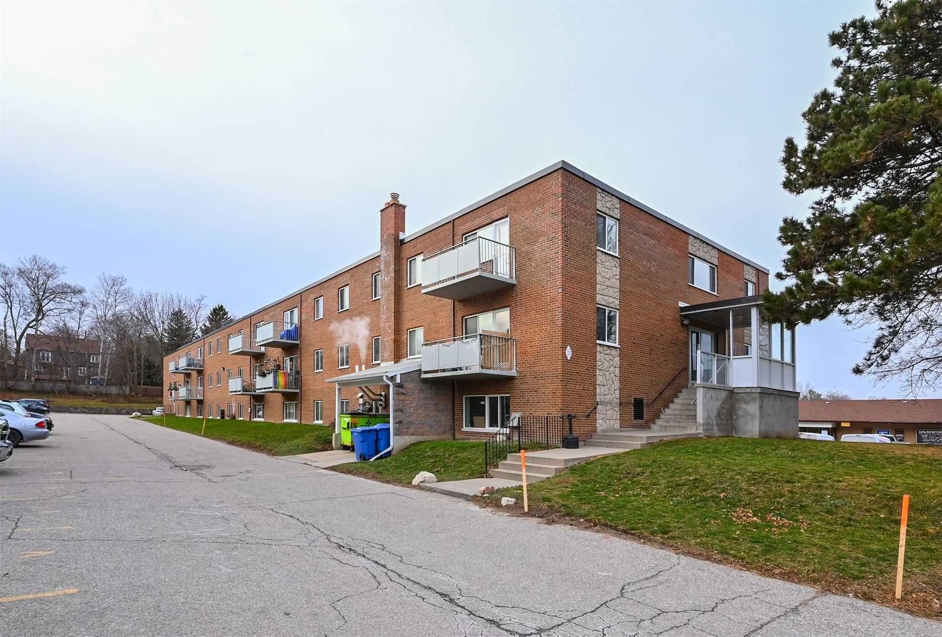 Main Photo: 207 72 First Street: Orangeville Condo for lease : MLS®# W5844178