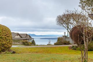 Photo 2: 1675 Mayneview Terr in North Saanich: NS Dean Park House for sale : MLS®# 921605