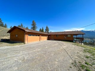 Photo 1: 2700 WESTSIDE ROAD in Invermere: House for sale : MLS®# 2470484