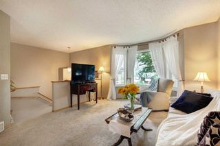 Photo 4: 38 Erin Meadow Crescent SE in Calgary: Erin Woods Detached for sale : MLS®# A2076102