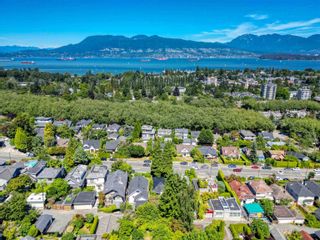 Photo 1: 3858 W 10TH Avenue in Vancouver: Point Grey House for sale (Vancouver West)  : MLS®# R2750533