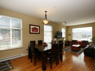 Photo 3: # 205 1336 MAIN ST in Squamish: Downtown SQ Condo for sale : MLS®# V1109070