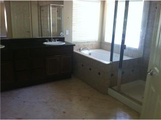 Photo 17: EAST ESCONDIDO House for sale : 3 bedrooms : 273 Oak Valley in Escondido