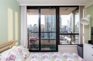 Photo 10: 2201 977 MAINLAND Street in Vancouver: Yaletown Condo for sale in "YALETOWN PARK" (Vancouver West)  : MLS®# R2217552