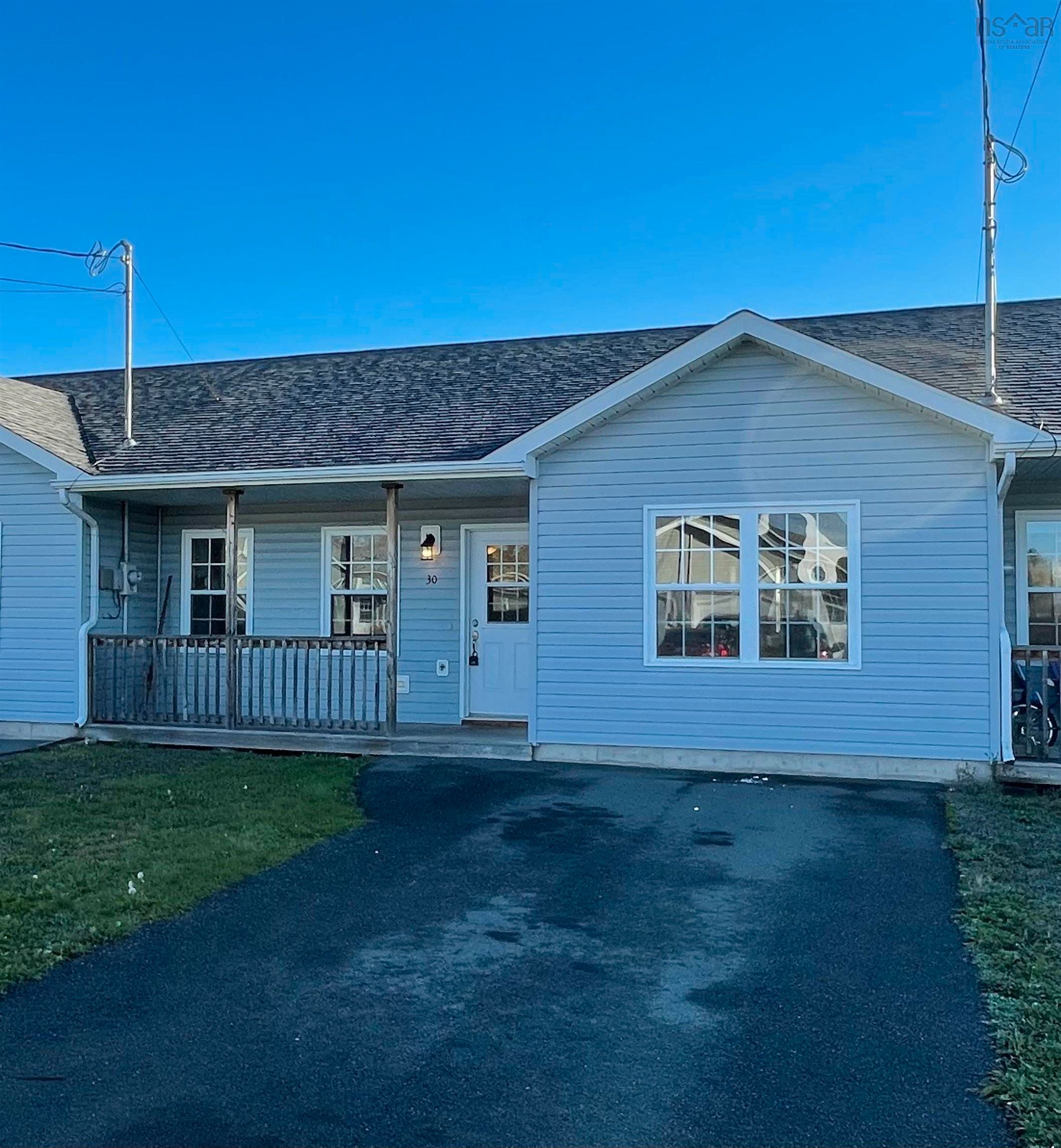 Main Photo: 30 Fairbanks Avenue in Greenwich: Kings County Residential for sale (Annapolis Valley)  : MLS®# 202225328