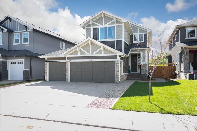 FEATURED LISTING: 204 Aspenmere Way Chestermere