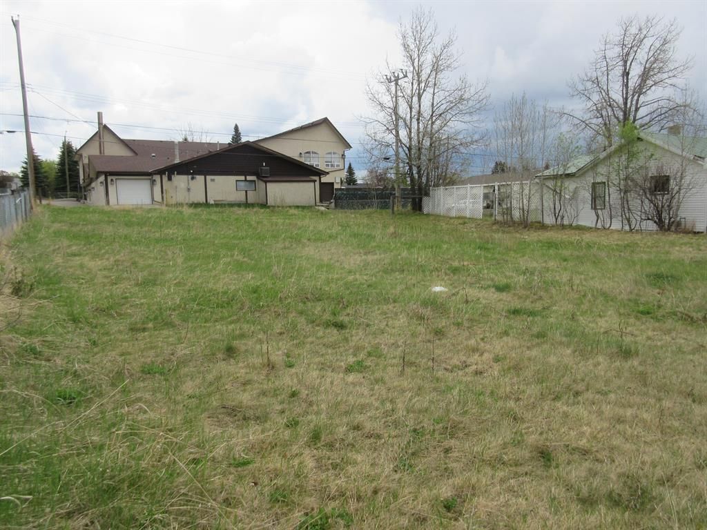 Main Photo: 4807 4809 47 Street: Rocky Mountain House Commercial Land for sale : MLS®# A2034654
