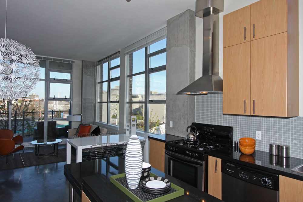 Photo 3: Photos: 313 2635 Prince Edward Street in Vancouver: Mount Pleasant VE Condo for sale (Vancouver East)  : MLS®# V822236
