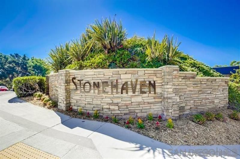 Main Photo: BAY PARK Twin-home for rent : 3 bedrooms : 4482 Caminito Pedernal in San Diego