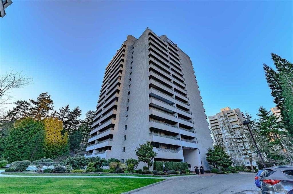 Main Photo: 704 4134 MAYWOOD Street in Burnaby: Metrotown Condo for sale in "Park Avenue Towers" (Burnaby South)  : MLS®# R2447234