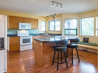 Photo 3: 588 Haida St in COMOX: CV Comox (Town of) House for sale (Comox Valley)  : MLS®# 844049