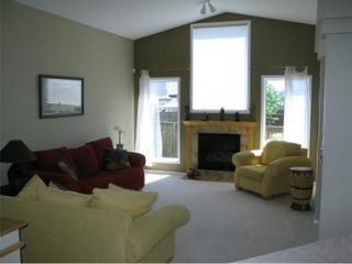 Photo 12: Beautiful 3 BR Lakeview home!