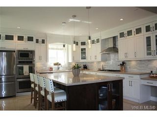 Photo 3: 2320 Nicklaus Dr in VICTORIA: La Bear Mountain House for sale (Langford)  : MLS®# 724726