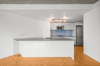 Photo 17: 3907 128 W CORDOVA Street in Vancouver: Downtown VW Condo for sale (Vancouver West)  : MLS®# R2630469