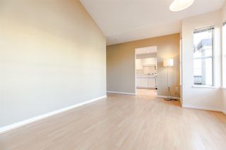 Photo 8: PH2 611 - 611 W 13TH Avenue in Vancouver: Fairview VW Condo for sale in "Tiffany Court" (Vancouver West)  : MLS®# R2311200