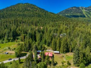 Photo 6: 200 LETORIA ROAD in Rossland: House for sale : MLS®# 2466557