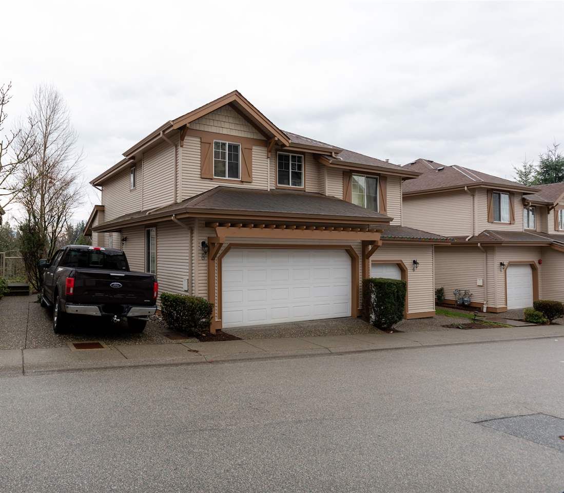 Main Photo: 8 35287 OLD YALE Road in Abbotsford: Abbotsford East Townhouse for sale in "The Falls" : MLS®# R2423306